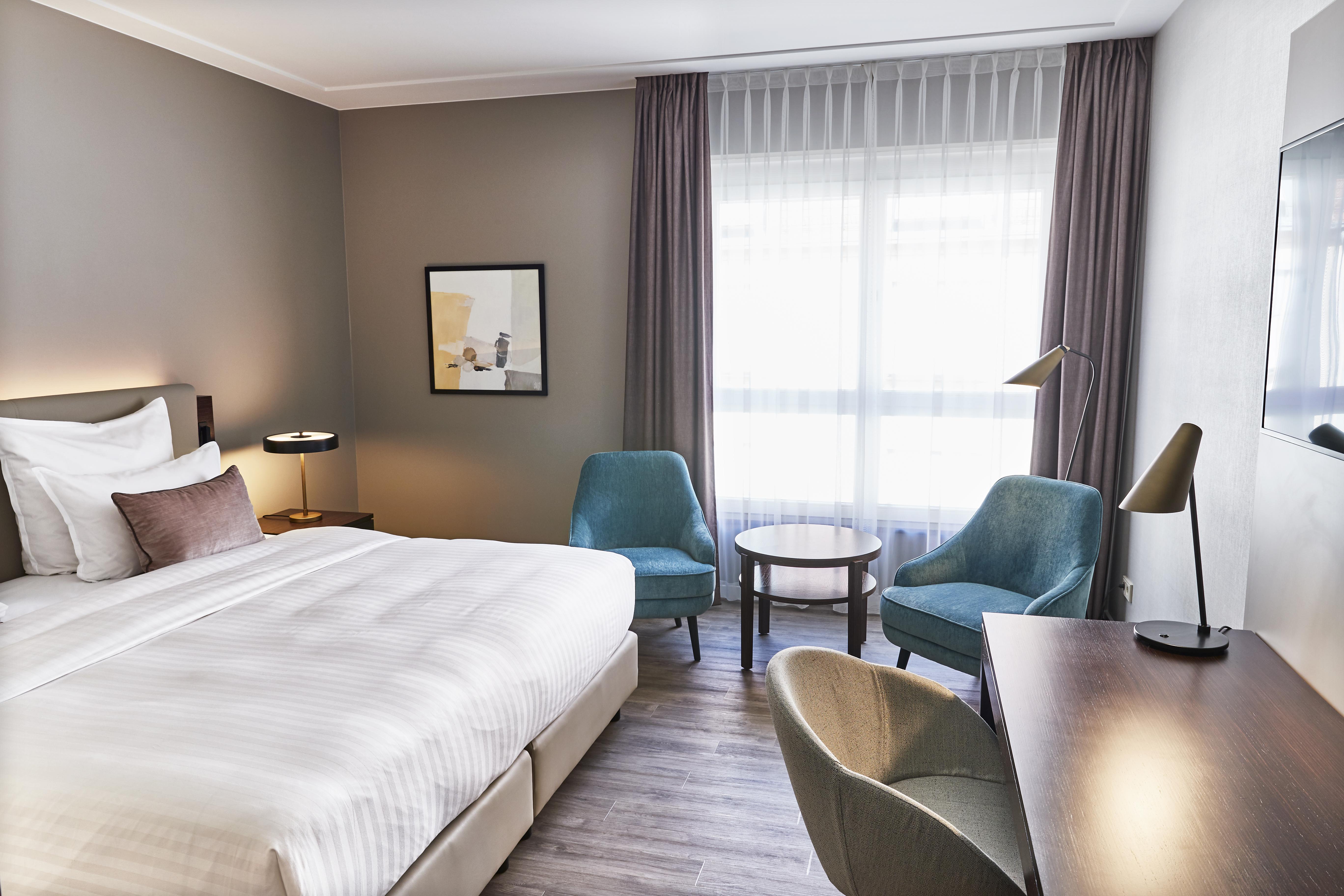 Steigenberger Hotel De Saxe Dresden Exterior photo A room at the hotel