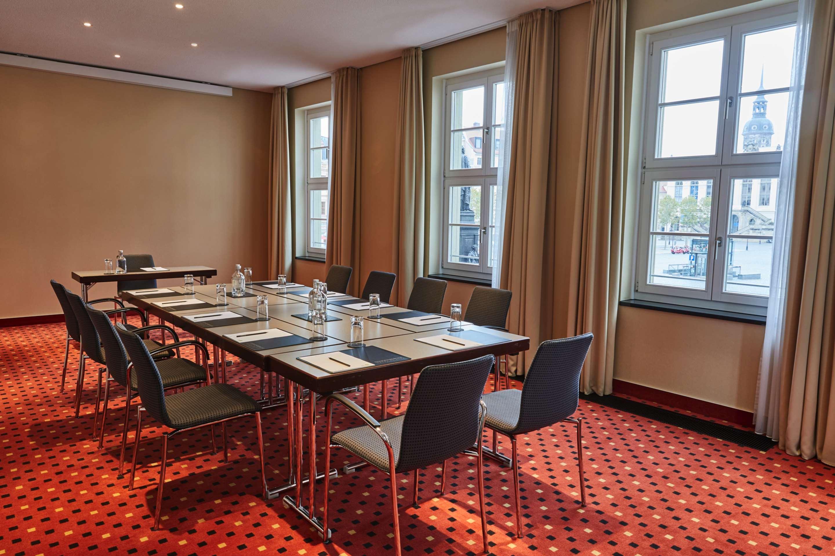 Steigenberger Hotel De Saxe Dresden Exterior photo Meeting room